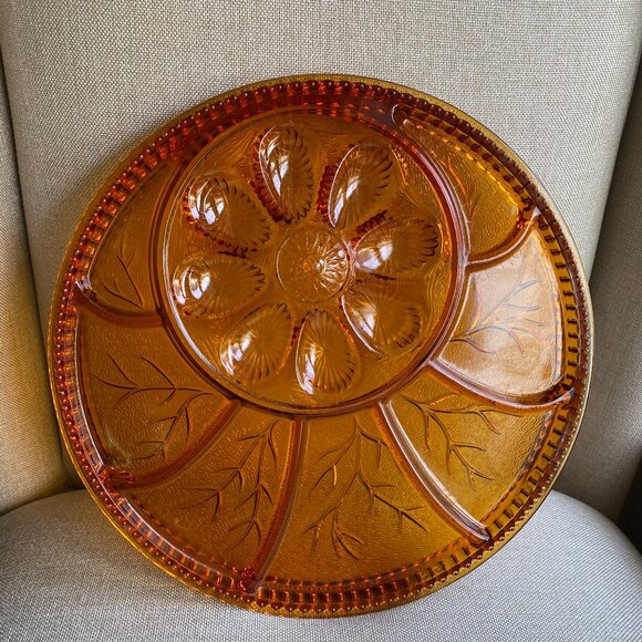 Vintage 13" Amber Indiana Glass Tree of Life deviled egg relish Tray - Picture 4 of 5